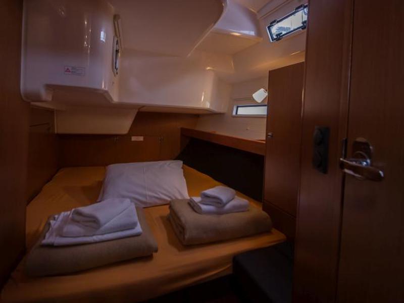 Book yachts online - sailboat - Bavaria Cruiser 51 - Lippi - rent