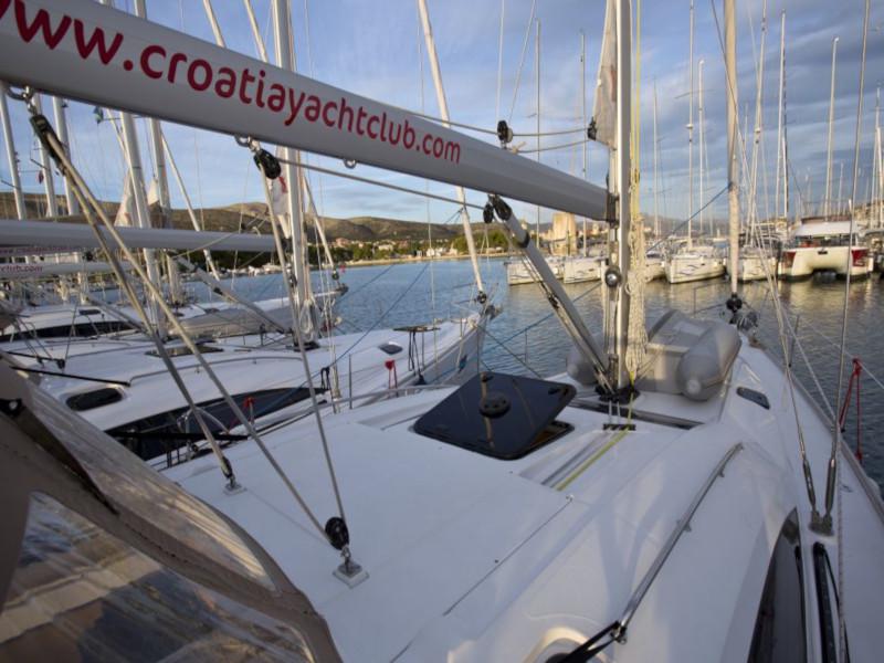 Book yachts online - sailboat - Elan Impression 45 - Caol Ila - rent