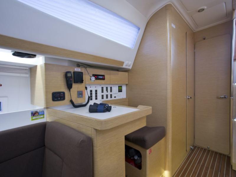 Book yachts online - sailboat - Elan Impression 45 - Caol Ila - rent