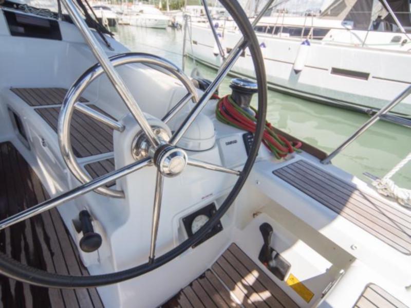 Book yachts online - sailboat - Sun Odyssey 409 - Hypathia - rent