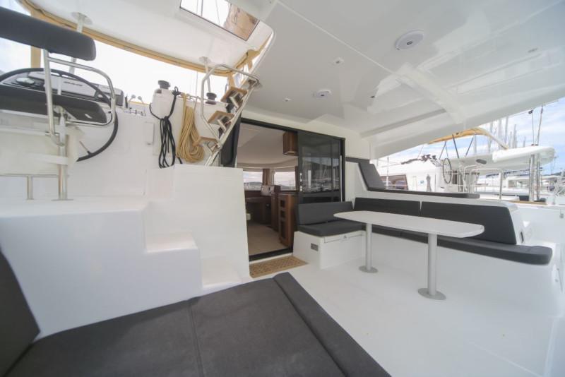 Book yachts online - catamaran - Lagoon 42 - Discovery - rent