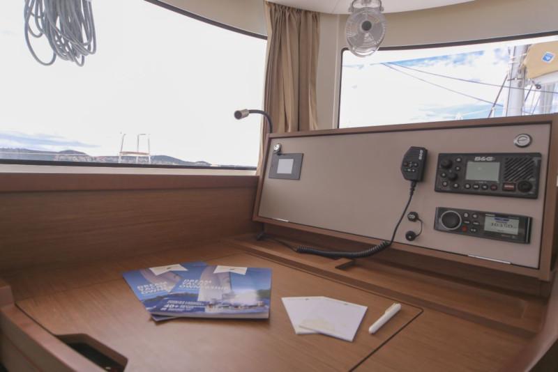 Book yachts online - catamaran - Lagoon 42 - Discovery - rent