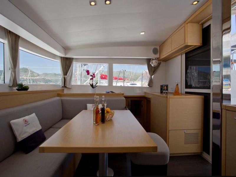 Book yachts online - catamaran - Lagoon 39 (Premium) - Weather Report - rent