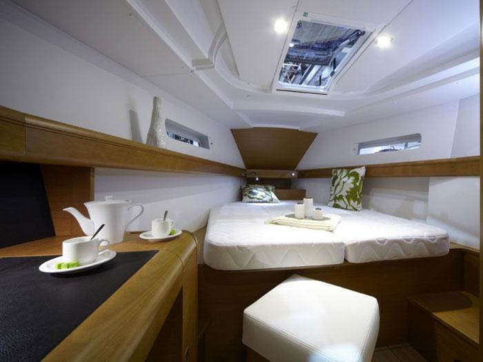 Book yachts online - sailboat - Sun Odyssey 449 (8) - Monoi - rent