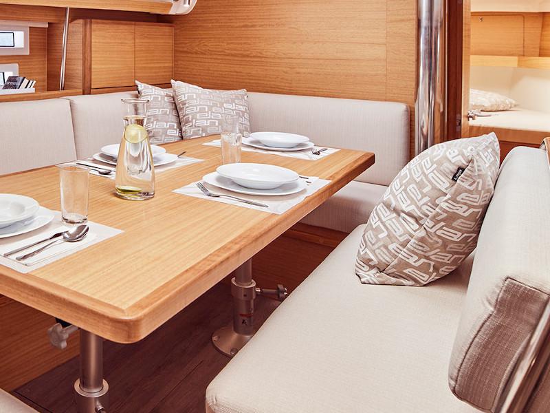 Book yachts online - sailboat - Elan Impression 45.1 - Sting - rent