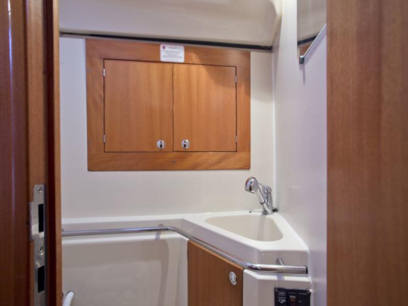 Book yachts online - sailboat - Elan 434 Impression - Didi - rent