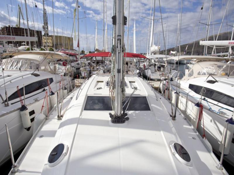 Book yachts online - sailboat - Elan 434 Impression - Didi - rent