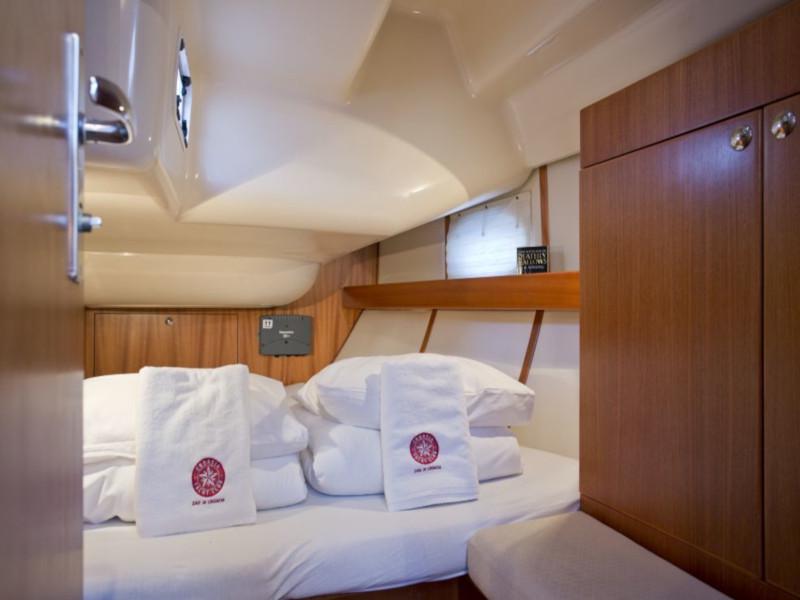 Book yachts online - sailboat - Elan 434 Impression - Didi - rent