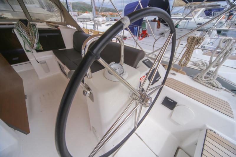 Book yachts online - sailboat - Dufour 460 Grand Large - Zanafi - rent