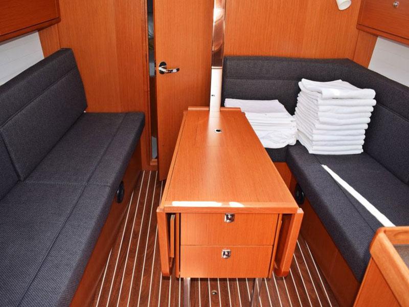 Book yachts online - sailboat - Bavaria Cruiser 34 (4) - Bashung - rent