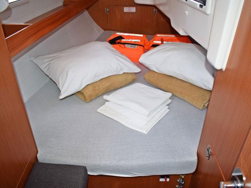 Book yachts online - sailboat - Bavaria Cruiser 34 (4) - Bashung - rent