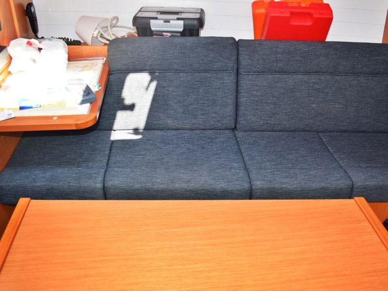 Book yachts online - sailboat - Bavaria Cruiser 37 - Andromeda - rent