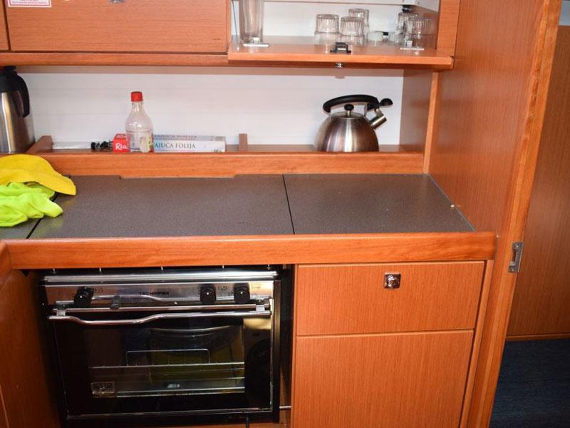 Book yachts online - sailboat - Bavaria Cruiser 37 - Andromeda - rent