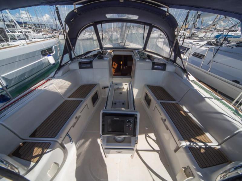 Book yachts online - sailboat - Sun Odyssey 439 - Tangreto - rent