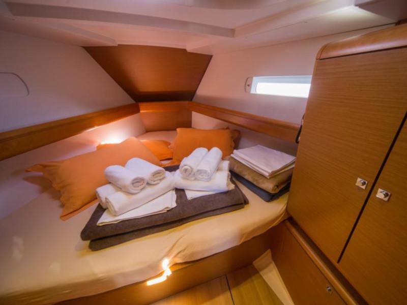 Book yachts online - sailboat - Sun Odyssey 439 - Tangreto - rent