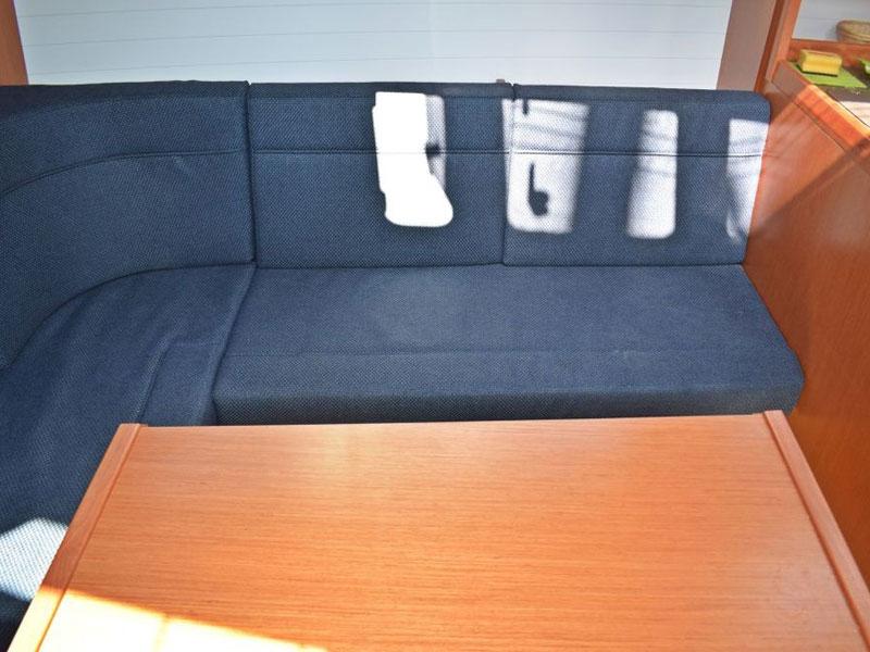 Book yachts online - sailboat - Bavaria Cruiser 37 - MAPALIMI - rent