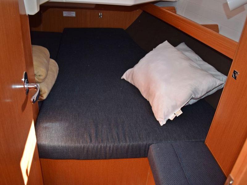 Book yachts online - sailboat - Bavaria Cruiser 37 - MAPALIMI - rent