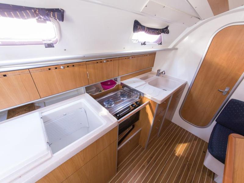 Book yachts online - sailboat - Harmony 34 - Tolstoi - rent