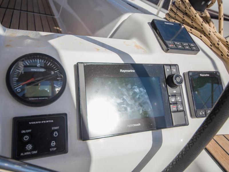 Book yachts online - sailboat - Dufour 460 Grand Large - Erasmus - rent