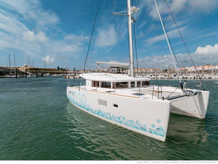 Book yachts online - catamaran - Lagoon 400 S2 - Solanta - rent