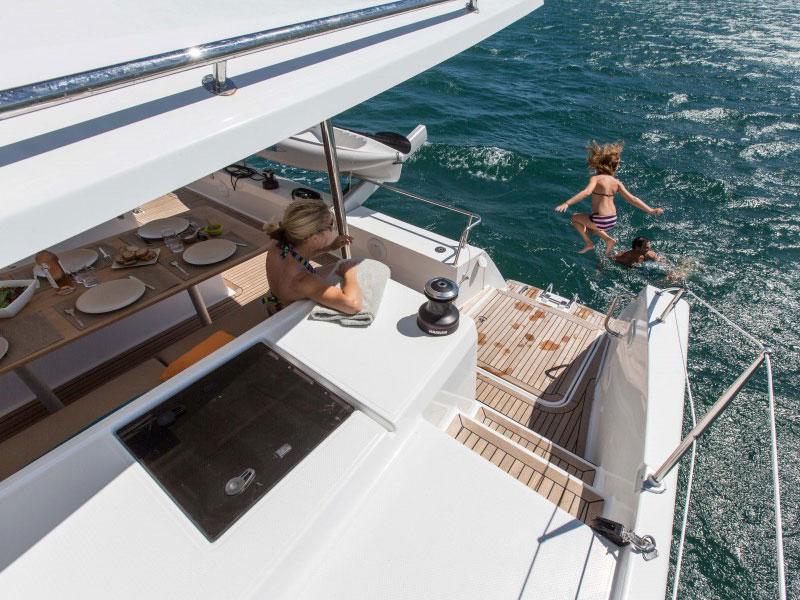 Book yachts online - catamaran - Helia 44 - No Shoes - rent