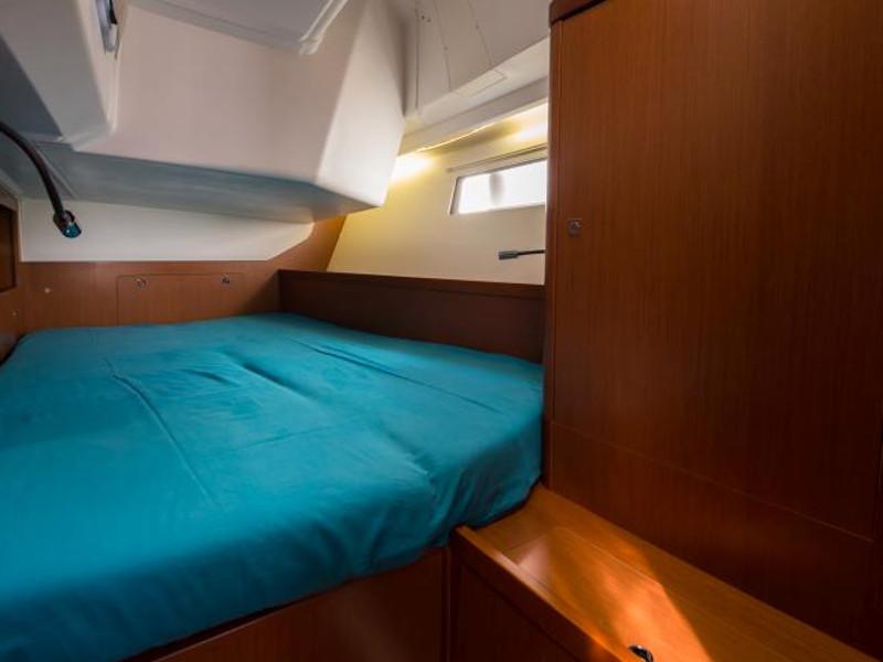 Book yachts online - sailboat - Oceanis 41 - Zlarin - rent