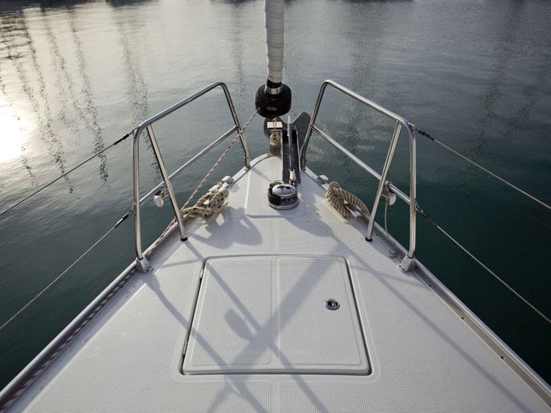 Book yachts online - sailboat - Bavaria Cruiser 46 (9) - Grey Sky - rent