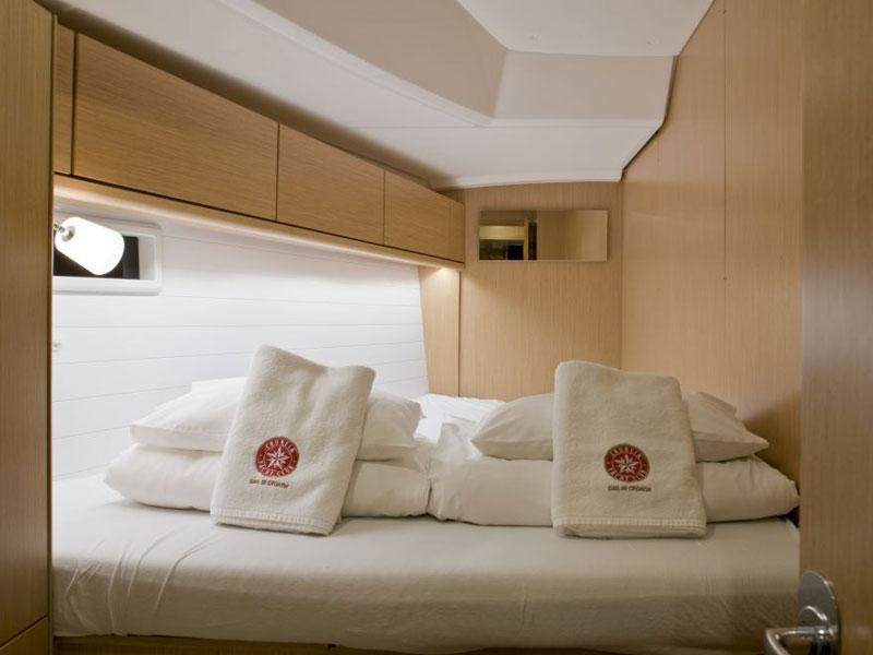 Book yachts online - sailboat - Bavaria Cruiser 46 (9) - Grey Sky - rent