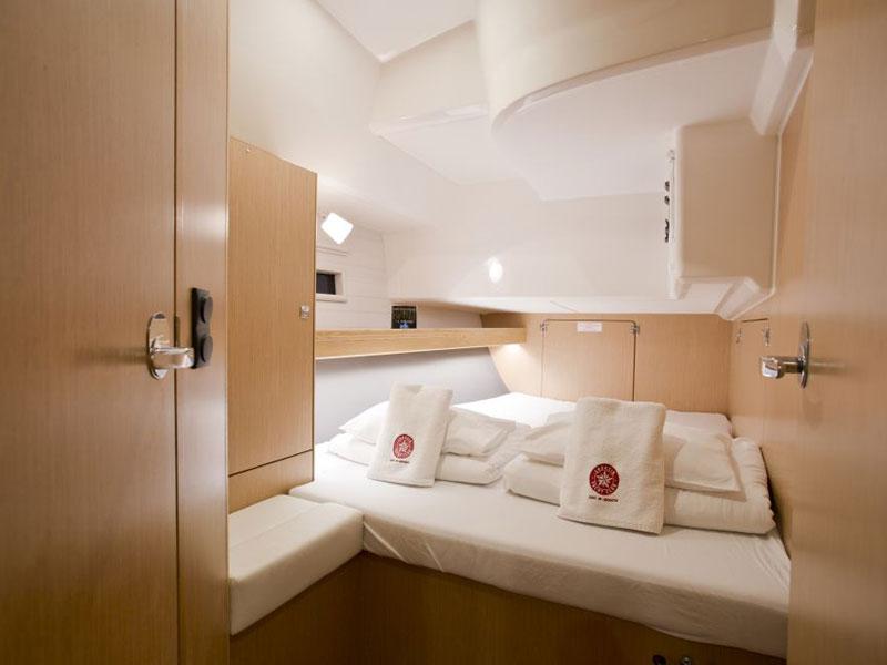 Book yachts online - sailboat - Bavaria Cruiser 46 (9) - Grey Sky - rent