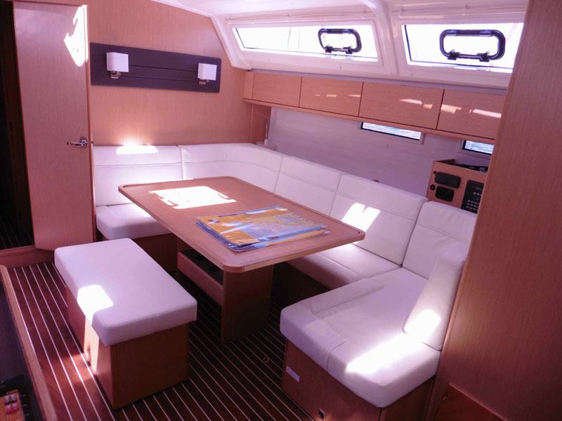 Book yachts online - sailboat - Bavaria Cruiser 46 - Natti - rent