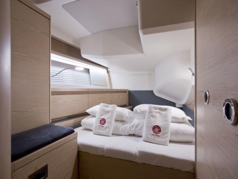 Book yachts online - sailboat - Hanse 588 - White Pearl - rent