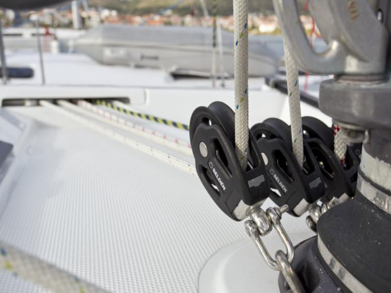 Book yachts online - sailboat - Hanse 588 - White Pearl - rent