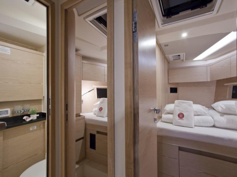 Book yachts online - sailboat - Hanse 588 - White Pearl - rent