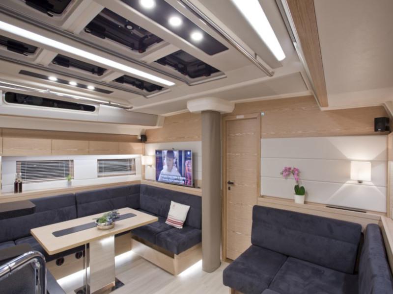 Book yachts online - sailboat - Hanse 588 - White Pearl - rent