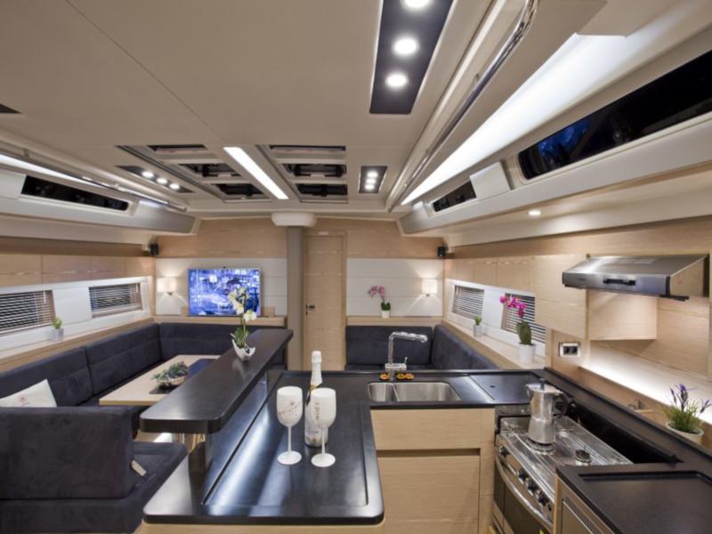 Book yachts online - sailboat - Hanse 588 - White Pearl - rent