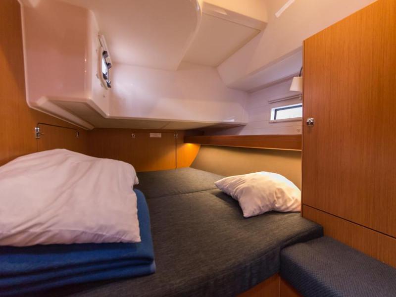 Book yachts online - sailboat - Bavaria Cruiser 46 - Curradi - rent