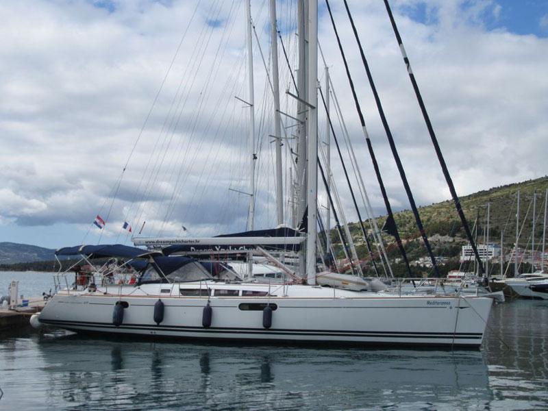 Book yachts online - sailboat - Dufour 500 Grand Large - Djamileh - rent