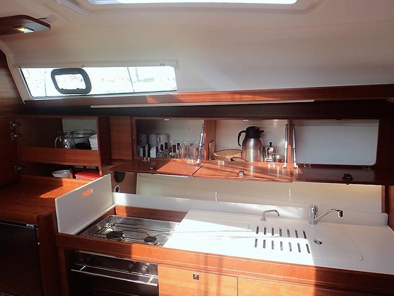Book yachts online - sailboat - Dufour 382 Grand Large - Les Troyens - rent