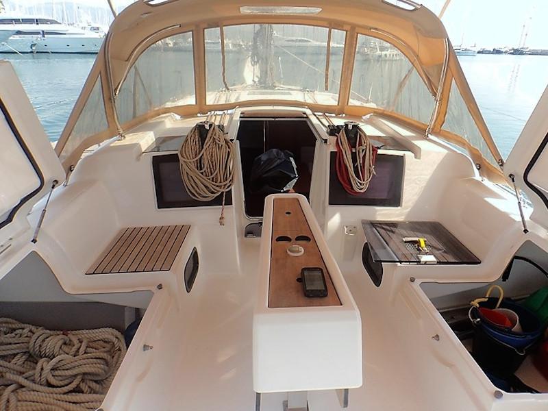 Book yachts online - sailboat - Dufour 382 Grand Large - Les Troyens - rent