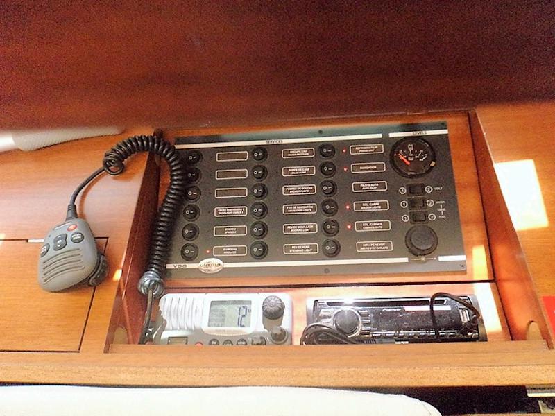 Book yachts online - sailboat - Dufour 382 Grand Large - Les Troyens - rent