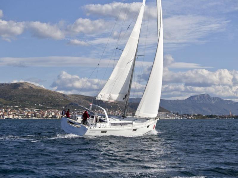 Book yachts online - sailboat - Oceanis 48 (10-4) - Lady Bug I - rent