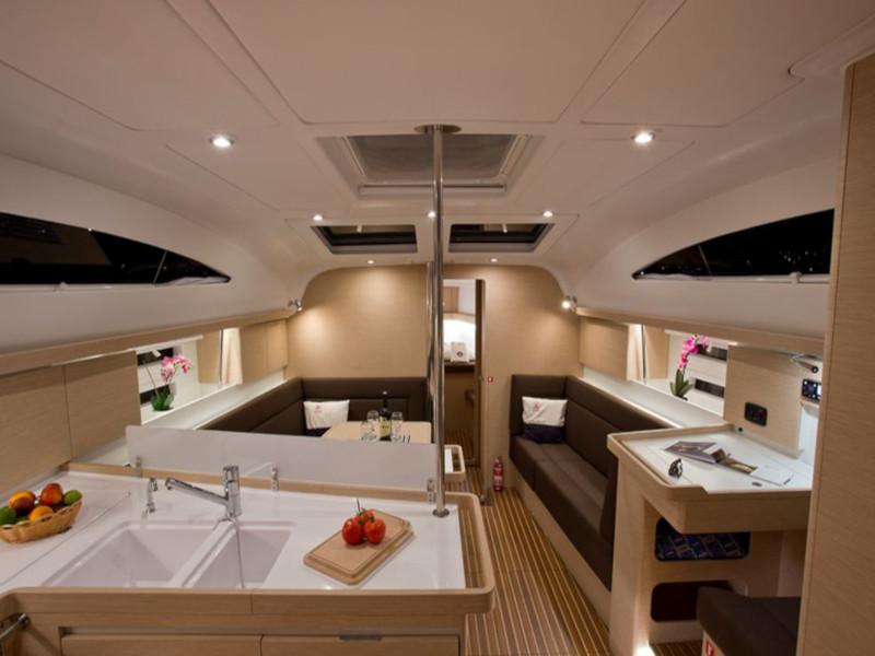 Book yachts online - sailboat - Elan Impression 45 - Maui - rent