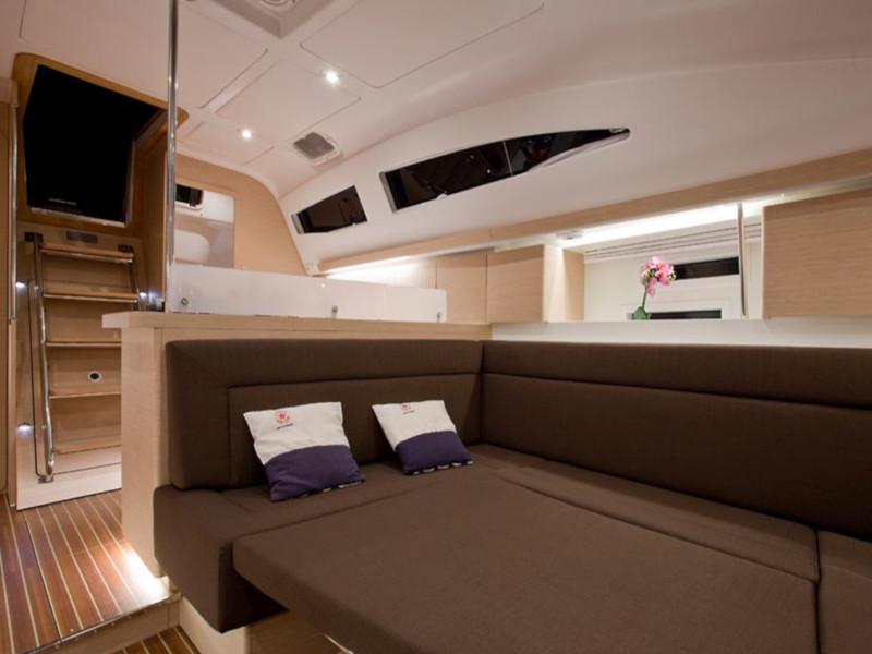 Book yachts online - sailboat - Elan Impression 45 - Maui - rent