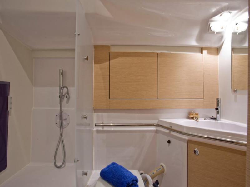 Book yachts online - sailboat - Elan Impression 45 - Maui - rent