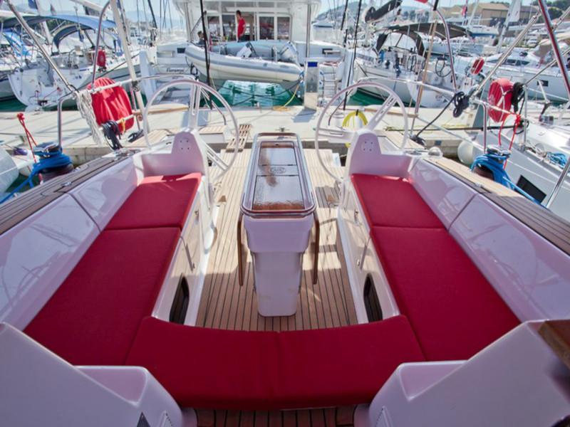 Book yachts online - sailboat - Elan Impression 45 - Maui - rent