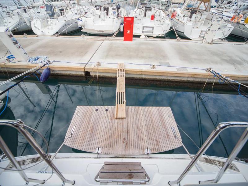 Book yachts online - sailboat - Bavaria Cruiser 56 - La Vestale - rent