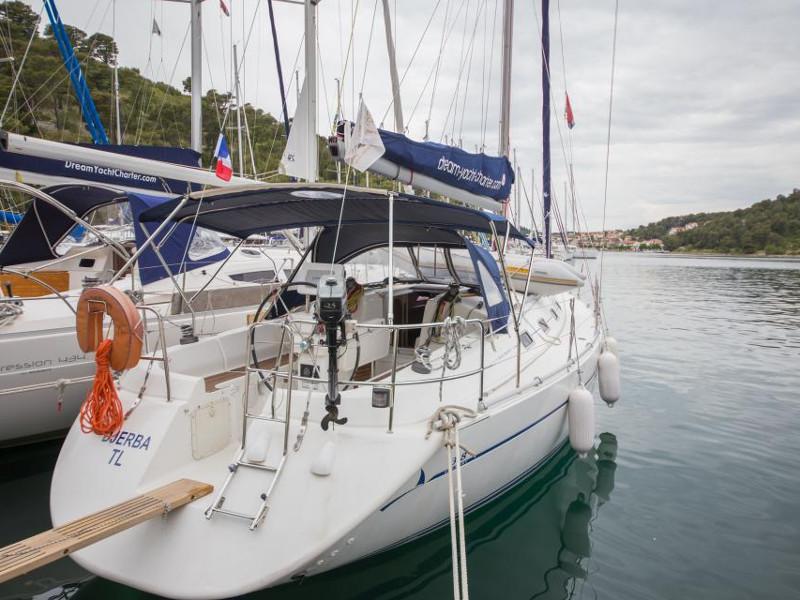 Book yachts online - sailboat - Harmony 38 - Djerba - rent