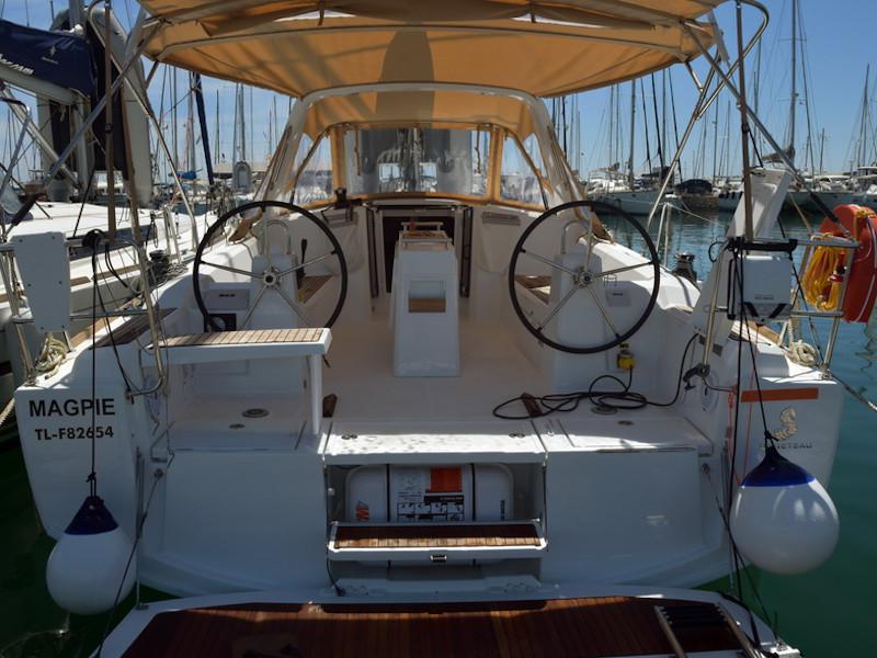 Book yachts online - sailboat - Oceanis 38.1 - Magpie - rent