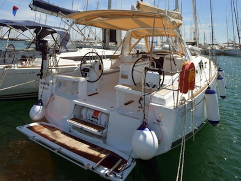 Book yachts online - sailboat - Oceanis 38.1 - Magpie - rent