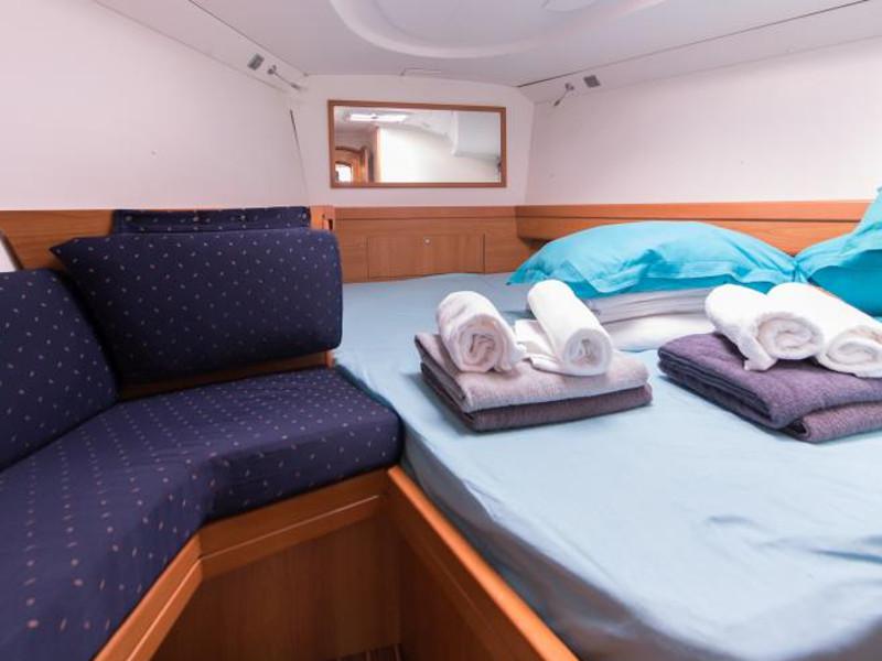 Book yachts online - sailboat - Harmony 47 - Sakatia - rent